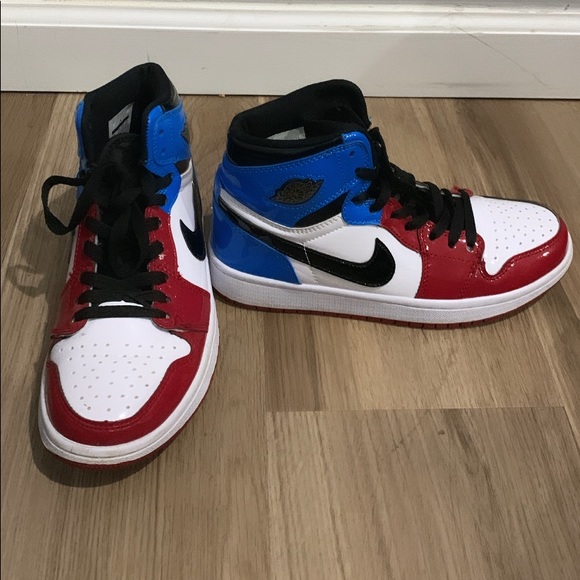 Kids “unisex”  Air Jordon 1 retro size 6.5 - Picture 3 of 3